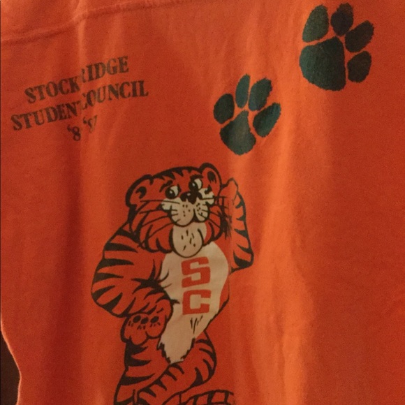 Vintage Stockbridge Tigers Tee 🐅 Orange School Spirit Shirt Paw Print Graphic - Picture 3 of 7